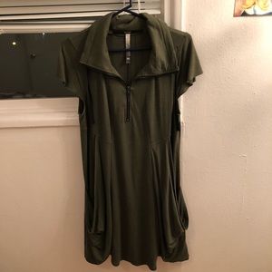 Green Flowy T-Shirt Dress with Pockets